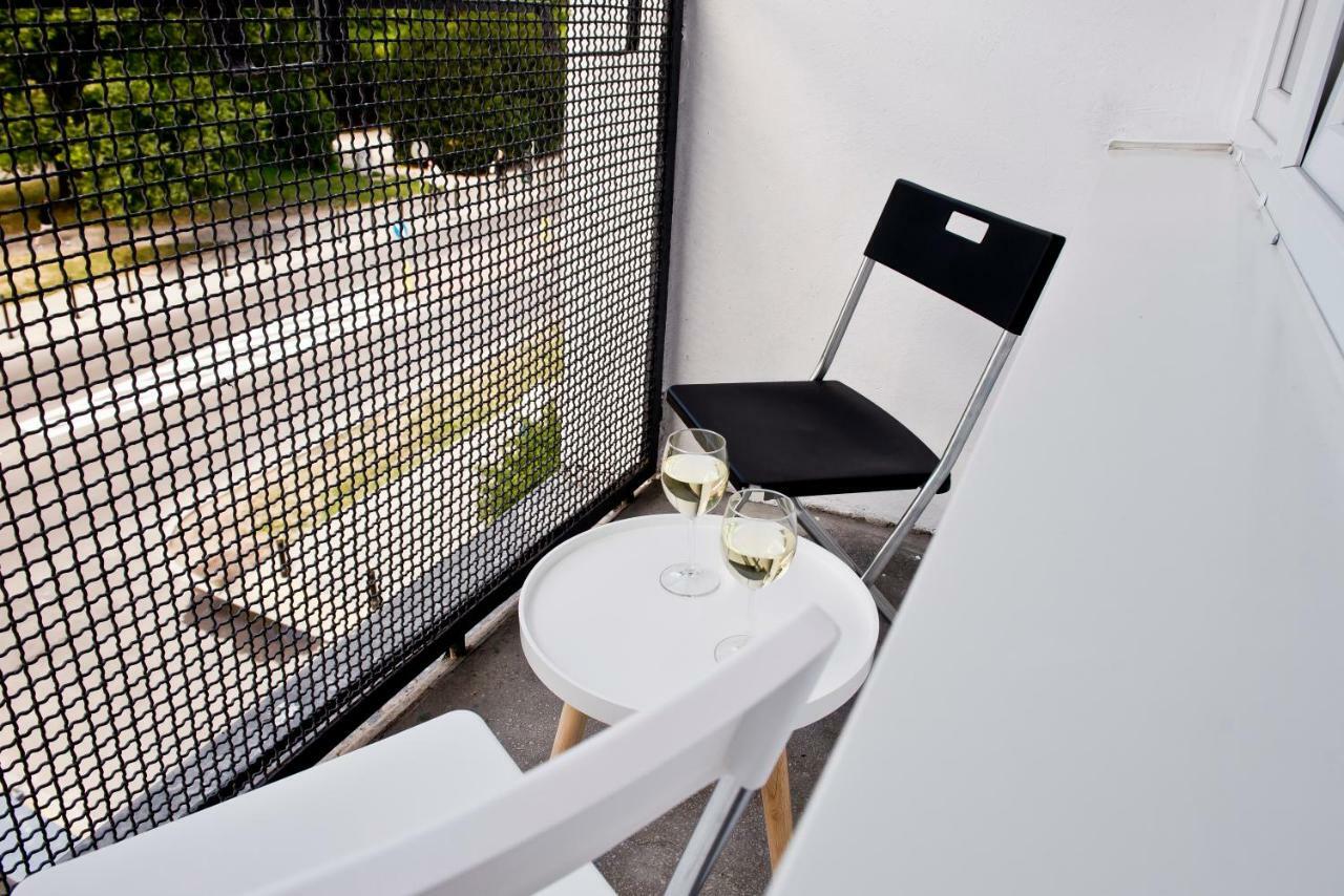 Apartament Powisle With Balcony วอร์ซอ ภายนอก รูปภาพ